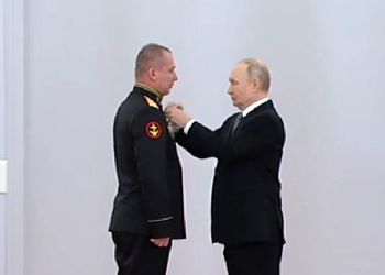 Владимир Путин вручил благовещенцу «Золотую Звезду»