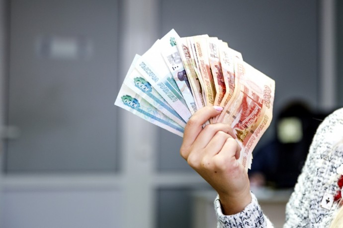 В Ярославской области средняя зарплата достигла почти 65 тысяч рублей