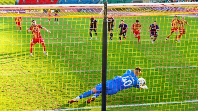 «Арсенал» сыграл вничью с «Уфой»