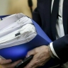 Правительство внесло уточнения в законопроект о рекламе юристов-шарлатанов