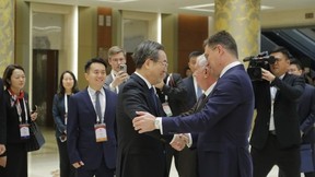 Александр Новак встретился с Заместителем Премьера Госсовета КНР Дин Сюэсяном