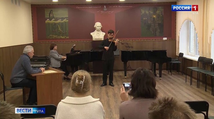 «Посольство мастерства»: тульские студенты получили мастер-классы от преподавателей из Питера