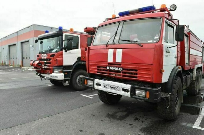 В Москве у Павелецкого вокзала перекрыли улицу из-за пожара