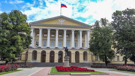 Александр Беглов: Одобрили изменения в городской закон «О зеленых насаждениях общего пользования»