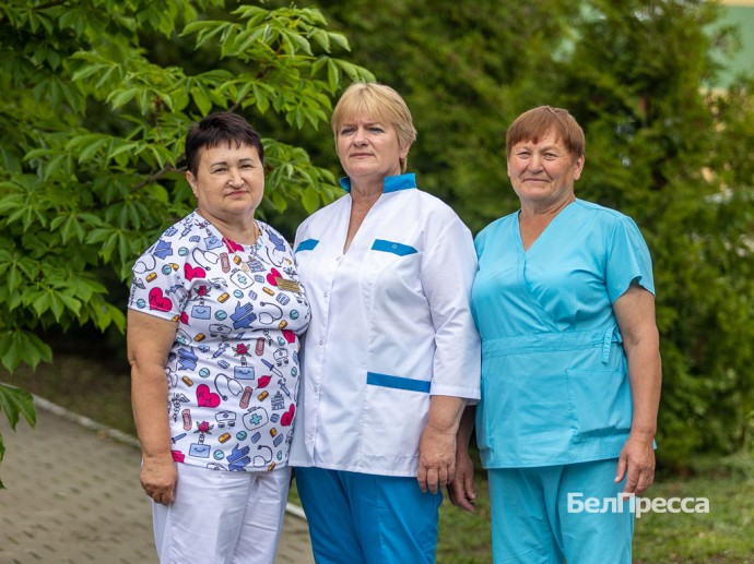 «Кислорода хватало на 10 секунд». Ровеньские медсёстры спасли людей при пожаре в больнице