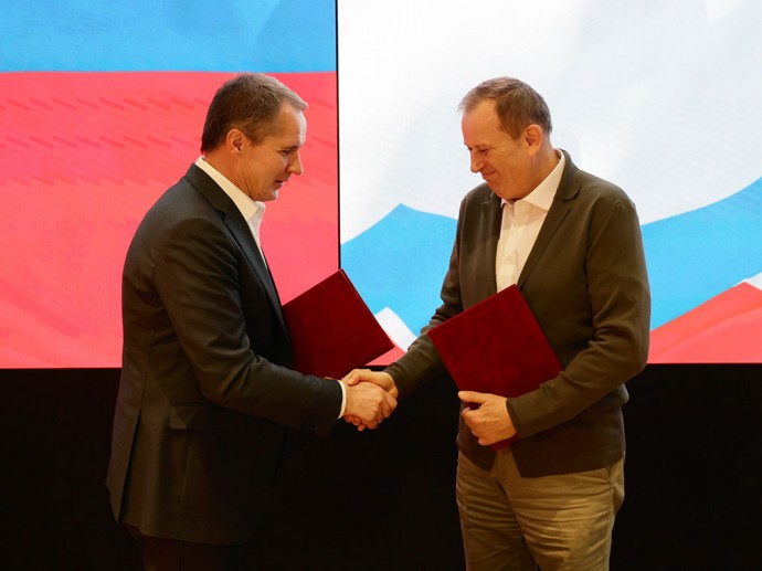 Вячеслав Гладков подписал соглашение о партнёрстве с губернатором Ленинградской области