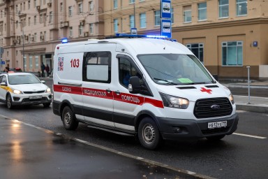 «МК»: Москвич выпал с девятого этажа и не получил ни одной тяжелой травмы