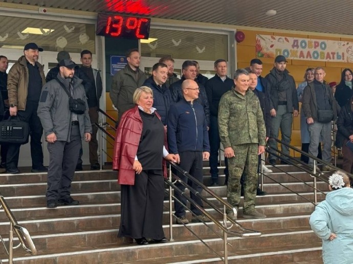 Сергей Кириенко и Александр Бугаев проверили готовность к работе детского лагеря в ЛНР