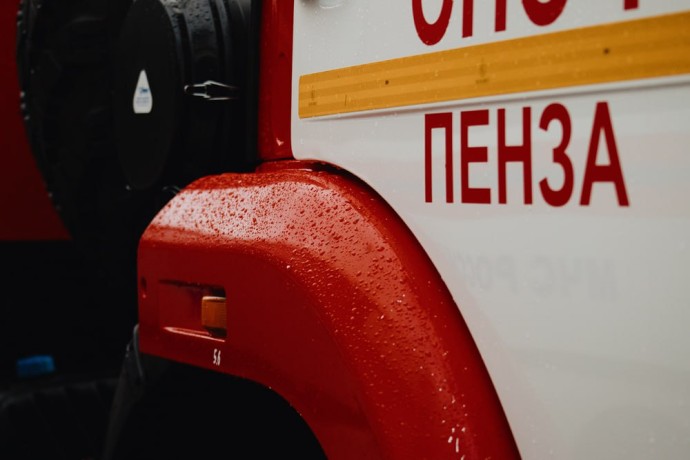Пензенские огнеборцы потушили пожар в селе Любятино