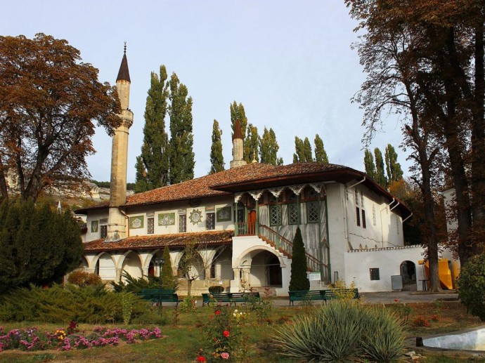 Гиды называют Ханский дворец в Бахчисарае сердцем истории Крыма Гиды называют Ханский дворец в Бахчисарае сердцем истории Крыма