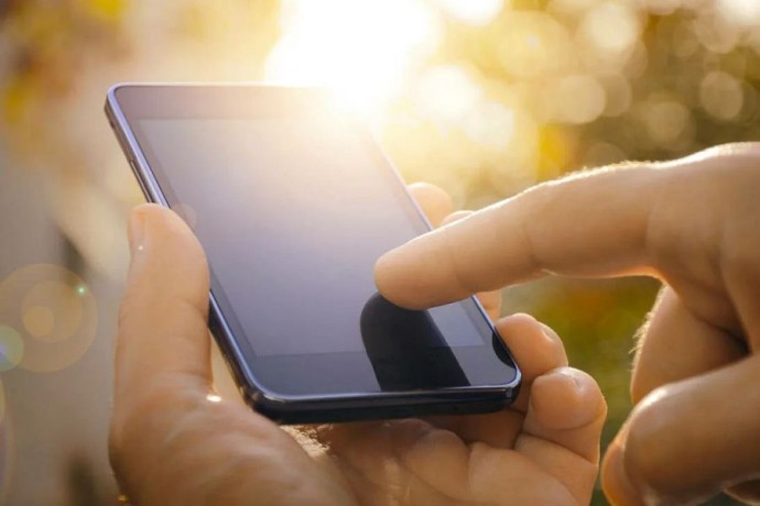 Роскомнадзор наложил ограничения на регистрацию в мессенджерах Telegram и Whatsapp - источники