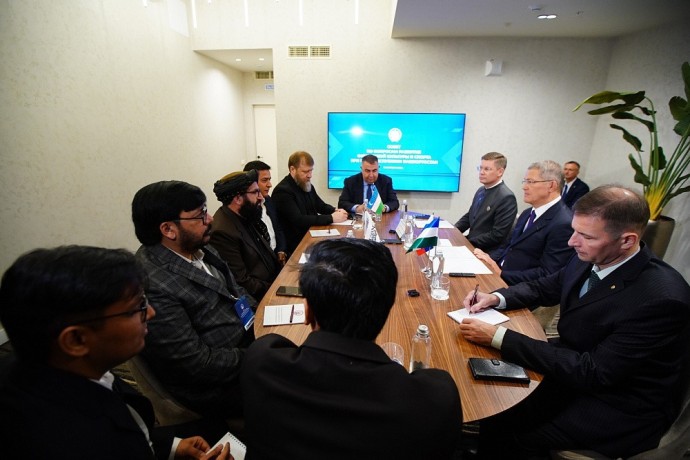 Радий Хабиров встретился с гостями из Индии, Узбекистана и Афганистана