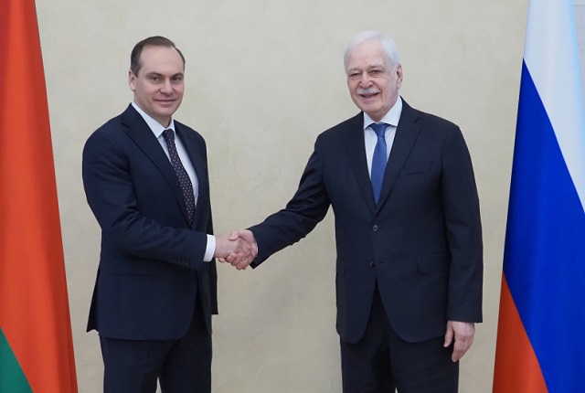 Артем Здунов встретился с Чрезвычайным и Полномочным Послом РФ в Республике Беларусь Борисом Грызловым