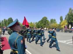 Времена. Вышел полный "Евгений Онегин", в Саратове решено возродить артиллерийское училище