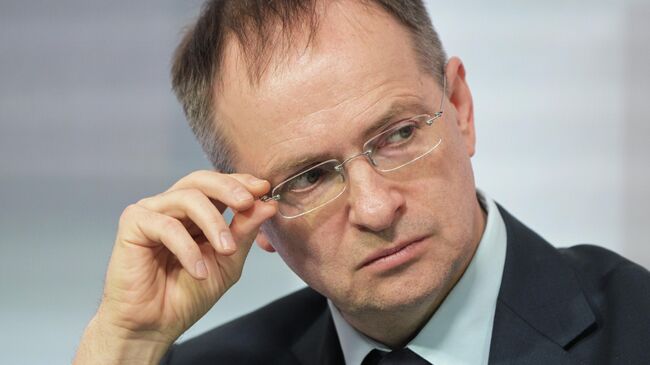 Идеология ненависти заменила Украине учебники, заявил Мединский