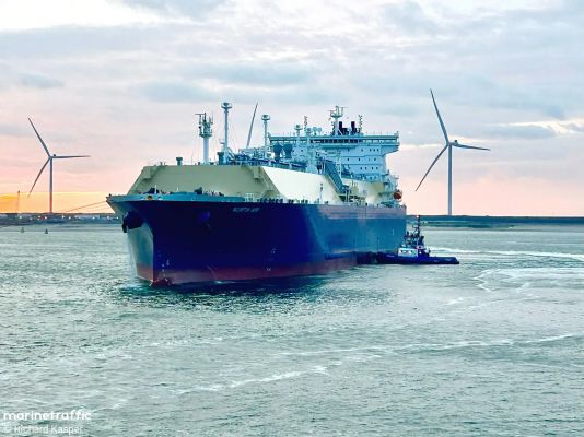 Льды Севморпути не остановили российский СПГ под санкциями: газовозы пошли через ЕС Льды Севморпути не остановили российский СПГ под санкциями: газовозы пошли через ЕС