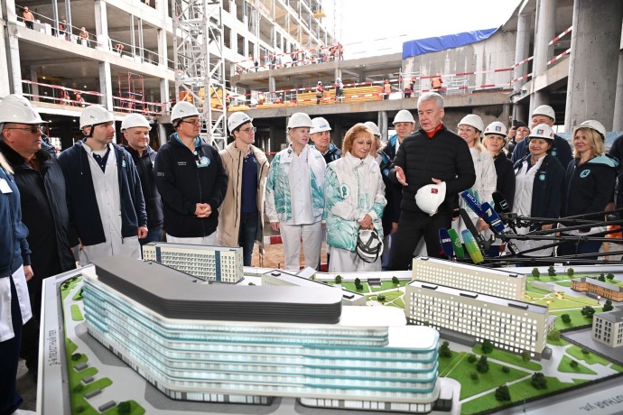 Осмотр строящегося нового многопрофильного комплекса Московского клинического научно-исследовательского центра «Больница 52»