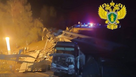 Пассажирский поезд сошел с путей под Брянском: что известно