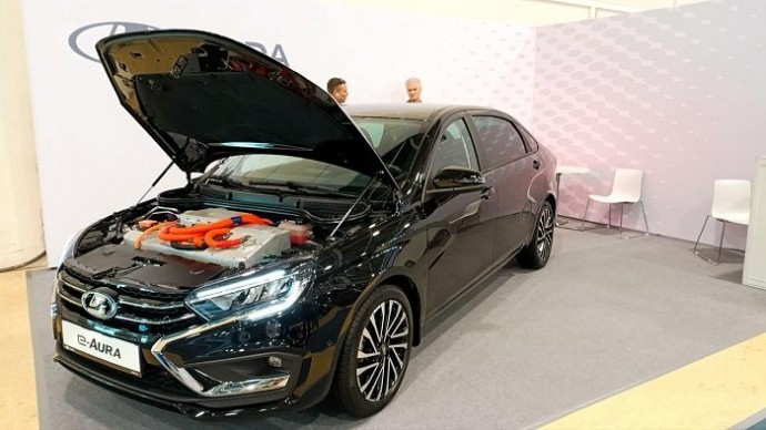 «АвтоВАЗ» показал прототип электромобиля Lada e-Aura и поделился его характеристиками
