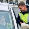 Известный актер Роман Курцын вместе с Госавтоинспекцией поздравил автоледи в Ярославле