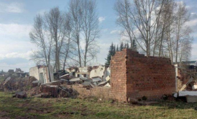 В Иркутской области экс-глава села осудили после обрушения стены на ребёнка