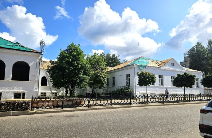 В Боровичах идёт капитальный ремонт Молодёжного центра им. В.Н. Огонькова В Боровичах идёт капитальный ремонт Молодёжного центра им. В.Н. Огонькова