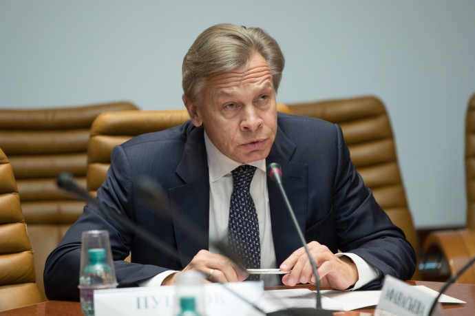 Российский сенатор предрек десятилетия борьбы США и Китая