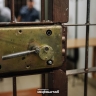 Взятка за подпись: сотрудник МБУ Астрахани попался на афере с мусорными мешками