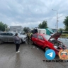 Грузовик влетел в четыре припаркованные машины в Уфе