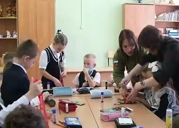 Более полутысячи посылок собрали дети Благовещенска для бойцов СВО