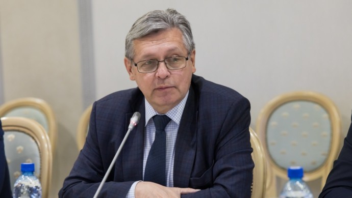 Рифат Сабитов: «Достаточно выбрать сомнительную площадку, и процесс обучения может обернуться дезинформацией» Рифат Сабитов: «Достаточно выбрать сомнительную площадку, и процесс обучения может обернуться дезинформацией»