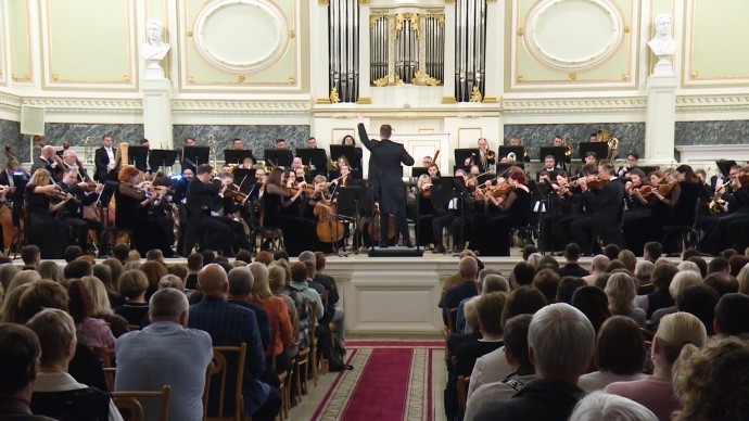 Оркестры Донецка и Петербурга исполнили Седьмую «Ленинградскую» симфонию Шостаковича