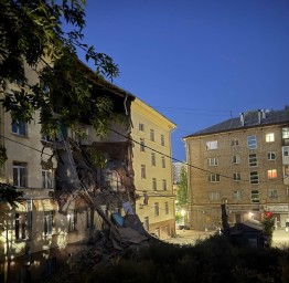 В центре Уфы рухнуло здание общежития