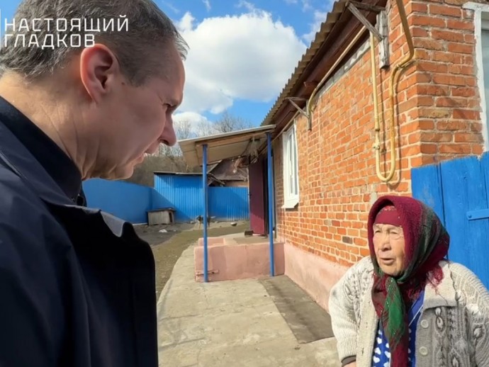 Вячеслав Гладков пообщался с шебекинцами о восстановлении жилья и уборке на улицах