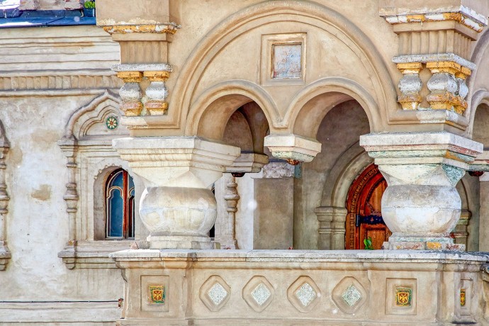 Началась реставрация Правильной палаты на Никольской улице