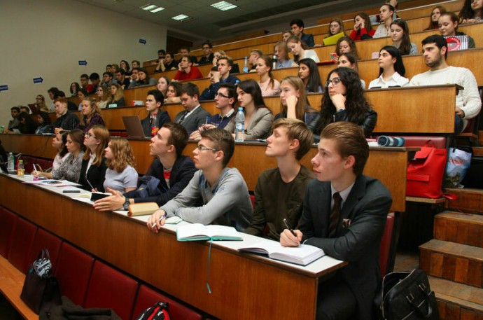 Минобрнауки назвал топ-10 самых популярных направлений в вузах Минобрнауки назвал топ-10 самых популярных направлений в вузах