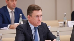 Александр Новак провёл заседание штаба по ситуации на рынке нефтепродуктов
