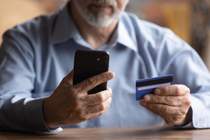 81-летний москвич перевел мошенникам 30,2 млн рублей за неделю 81-летний москвич перевел мошенникам 30,2 млн рублей за неделю