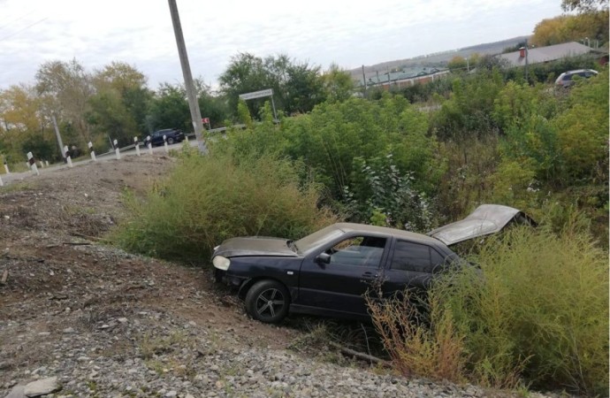 Пассажирский поезд, следовавший в Пензу, столкнулся с легковым авто Пассажирский поезд, следовавший в Пензу, столкнулся с легковым авто