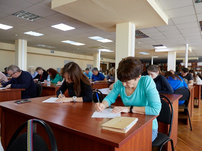 Белгородцев пригласили на Тотальный диктант
