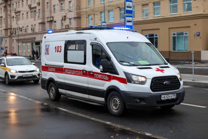 «МК»: Москвич выпал с девятого этажа и не получил ни одной тяжелой травмы «МК»: Москвич выпал с девятого этажа и не получил ни одной тяжелой травмы