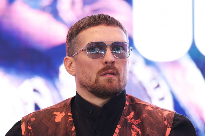 Усик ответил на вопрос о следующем сопернике после победы над Дюбуа