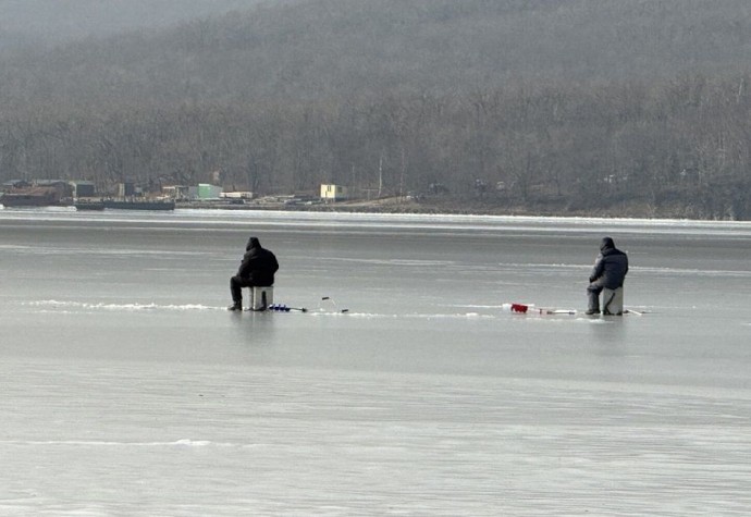 Выход на лёд во Владивостоке официально запрещён до конца года. Выезд — тем более