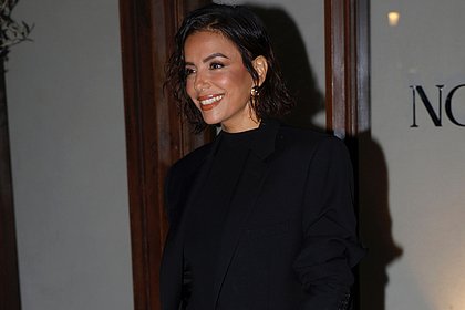 50-летняя Ева Лонгория в прозрачной юбке посетила ресторан 50-летняя Ева Лонгория в прозрачной юбке посетила ресторан