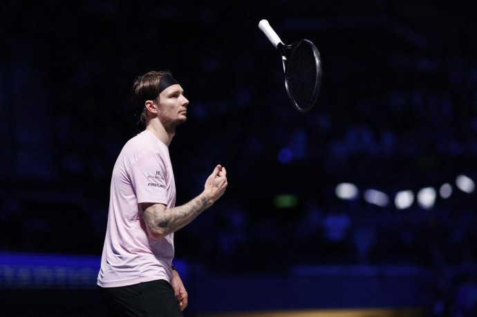 Бублик объяснил скандал из-за рукопожатия с Попыриным на "Мастерсе" в Париже