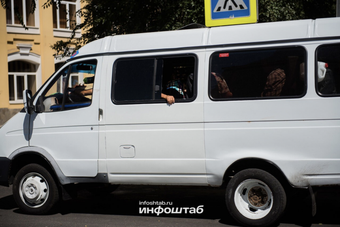 Астраханцы остались без автобусов и маршруток между селами