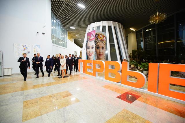 Хабиров и «Юнармия» договорились укреплять престиж военной службы среди детей Хабиров и «Юнармия» договорились укреплять престиж военной службы среди детей