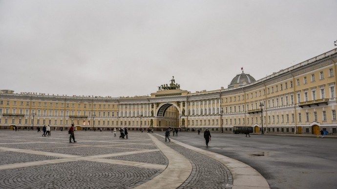Центр Петербурга очистили от нелегальных торговцев Центр Петербурга очистили от нелегальных торговцев