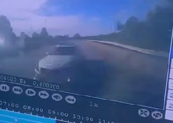 Момент ДТП с пассажирским автобусом в Приамурье попал на видео