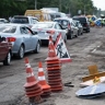 Суд обязал подрядчика оплатить ремонт автомобиля из-за упавшего знака